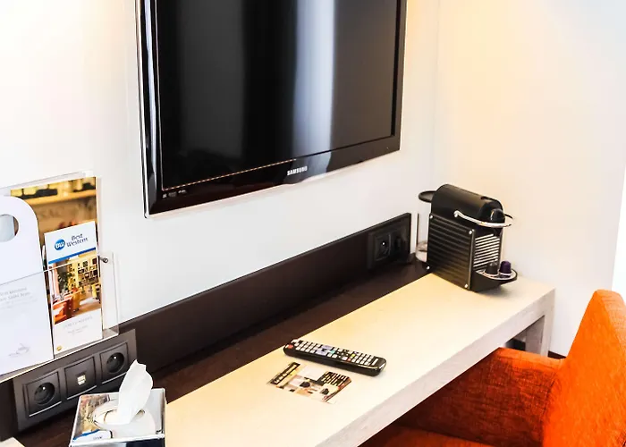 Western Gare Saint-jean 4*