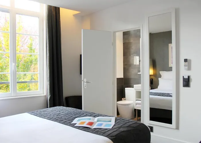 Western Gare Saint-jean 4*